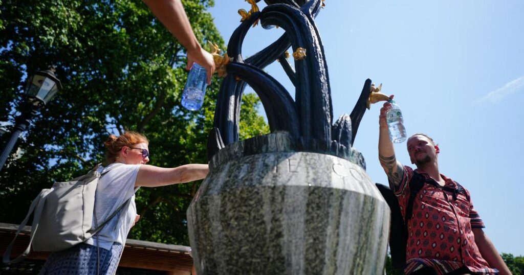 Which places and businesses must provide free drinking water?
