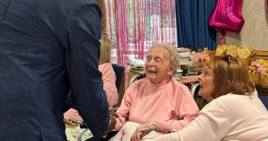 Charlie Chester’s widow meets mayor on her 105th birthday