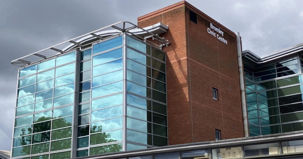 Bromley traffic wardens to go on strike from next week