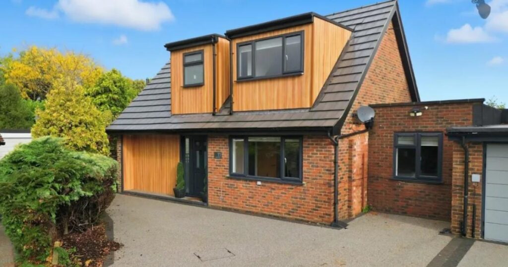 Detached bungalow in Lynceley Grange, Epping for sale