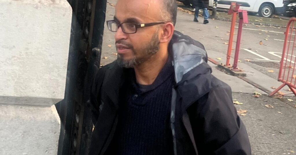 Bexleyheath dad on trial accused of killing his baby son