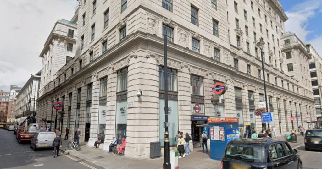 Green Park station Piccadilly line stabbing: Man injured