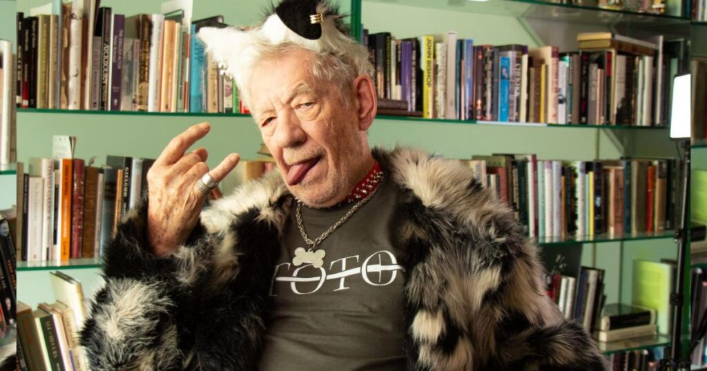 Sir Ian McKellen joins Jeremy Corbyn in Pleasance panto