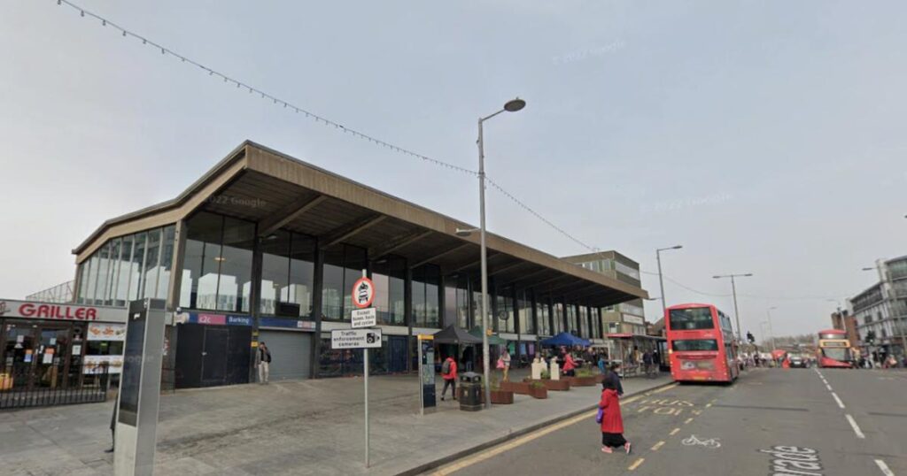 Barking station c2c disruption due to signal fault: Recap