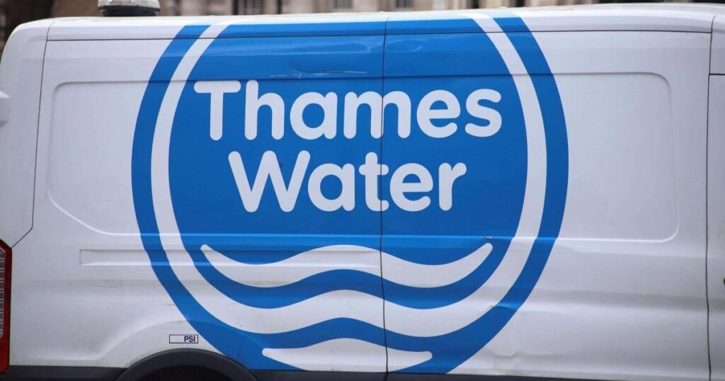 Thames Water burst pipe leaves Plumstead without water