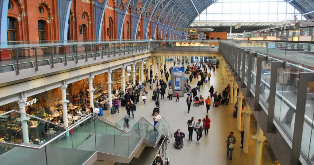 London St Pancras major delays expected until end of day