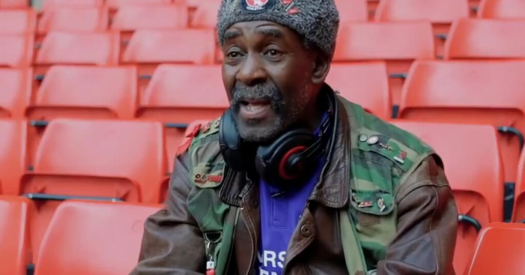 Charlton Athletic super-fan ‘Headphones Norm’ dies