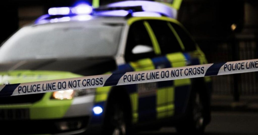 Cronin Street Peckham Christmas Eve shooting: Hunt for pair