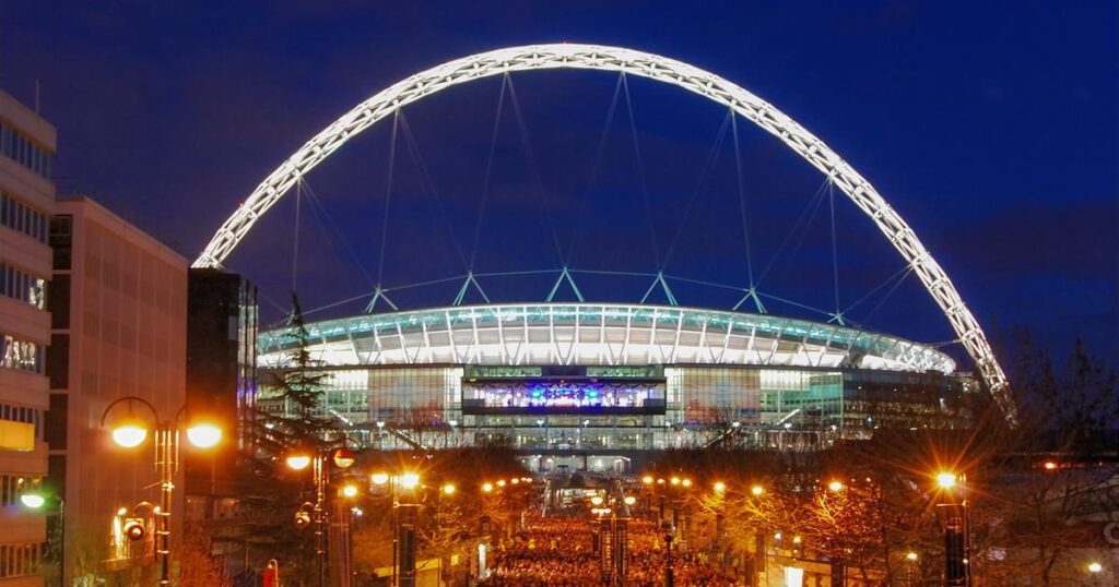 Bruno Mars to headline Wembley Stadium on London return