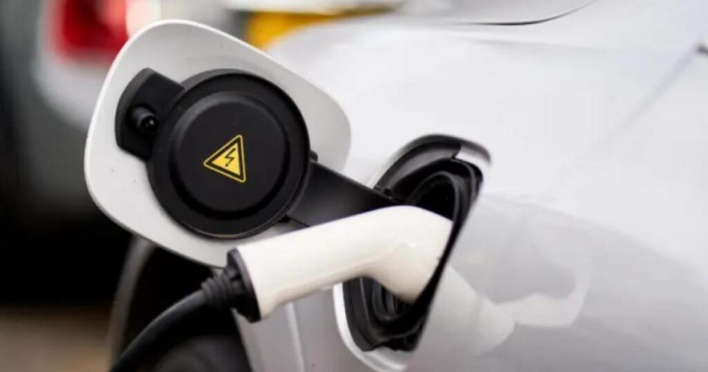 Electric vehicle drivers in London to now pay congestion charge